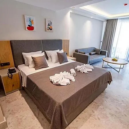 Hotel 222 Hisaroenue Cedit